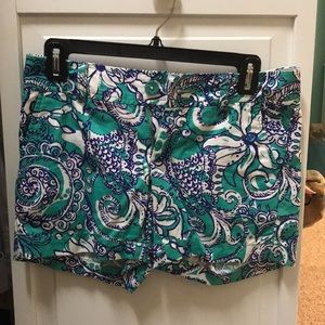 Lilly Pulitzer Callahan short in Montauk